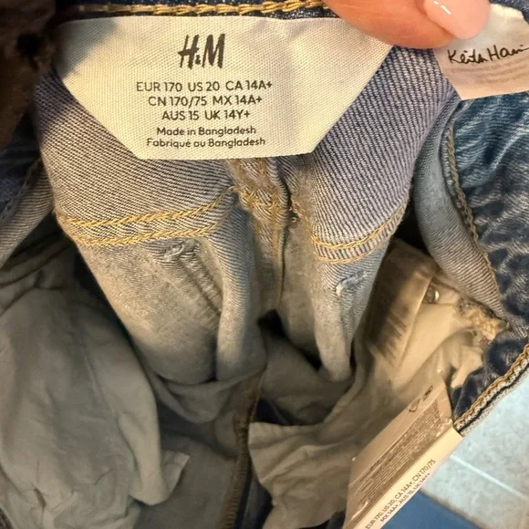 H&M Blue Keith Haring Heart-Patterned Wide Leg Jeans - Picture 4 of 10